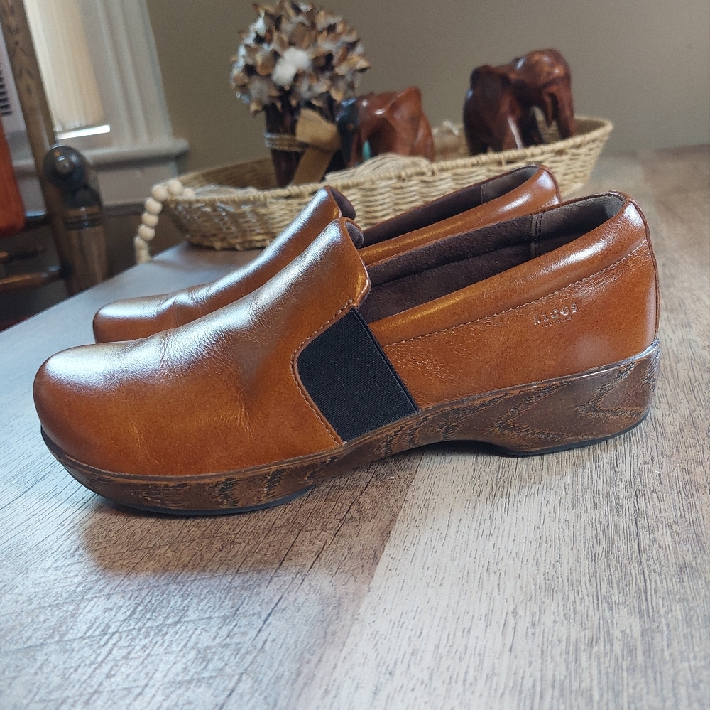 Klogs Footwear klogs Tucker Nutmeg Clog Womens Shoes Size 6.5M Brow/Tan Leather